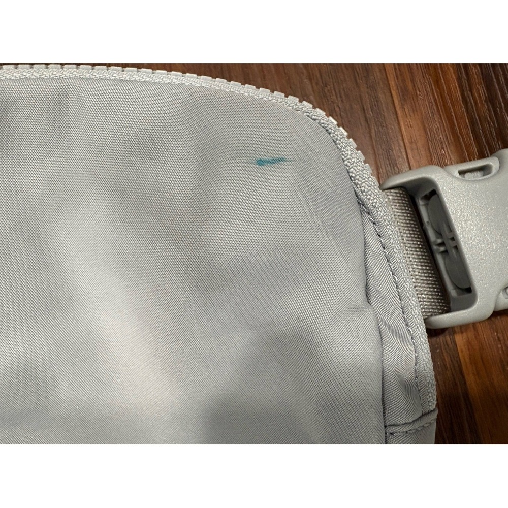 Set Of 2 Lululemon Silver And Yellow Fanny Bag Belt Bag Cross Body 7.5"x2"x5" - Picture 6 of 16